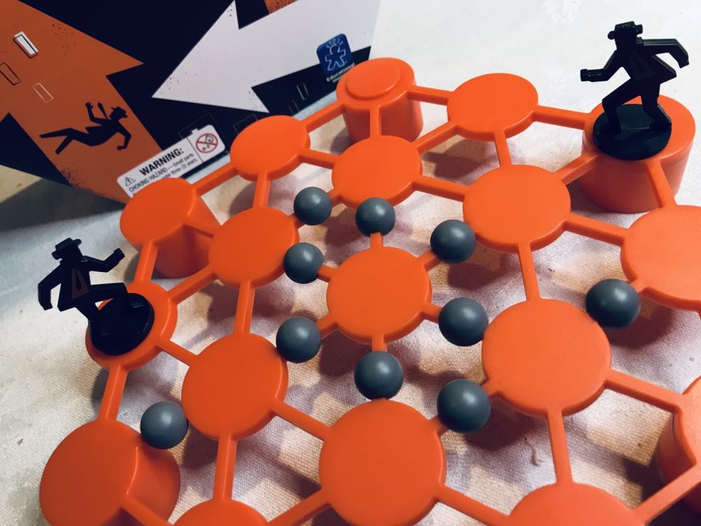 Nowhere To Go  (2) board game collectible [Barcode 086002034106] - Main Image 3