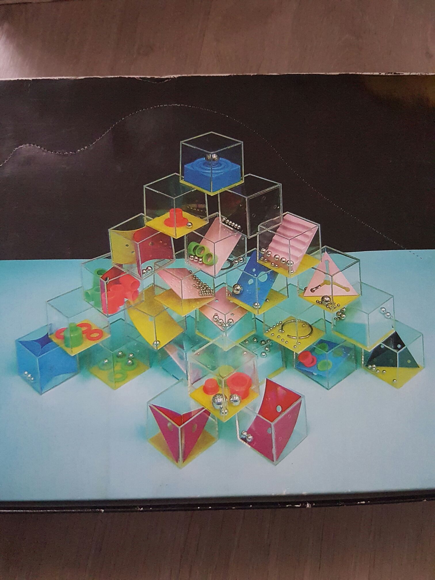 La nuit du grand poulpe, IELLO