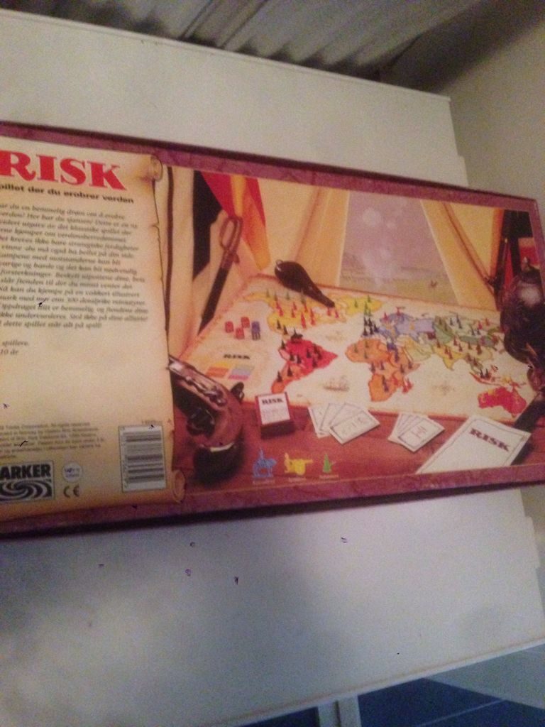 Risk  (2-6) board game collectible [Barcode 5023117036279] - Main Image 2