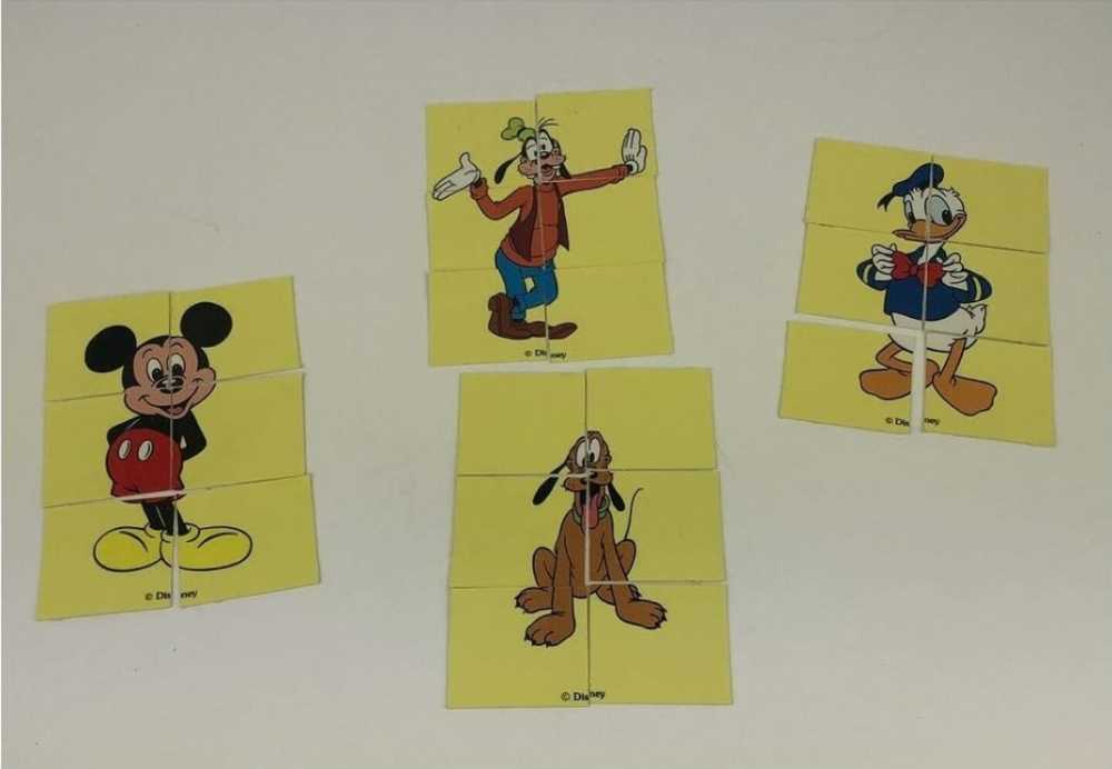 Magical Moments Game: Disney   (2-4) board game collectible [Barcode 025766090003] - Main Image 4