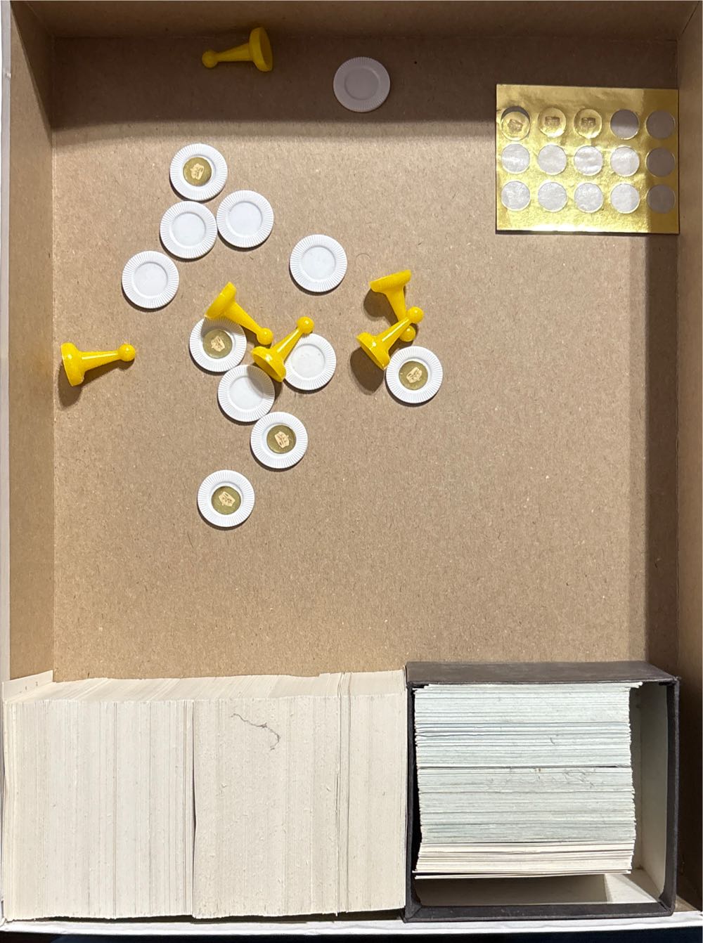 Bible Trivia  (2-12) board game collectible [Barcode 026608008118] - Main Image 2