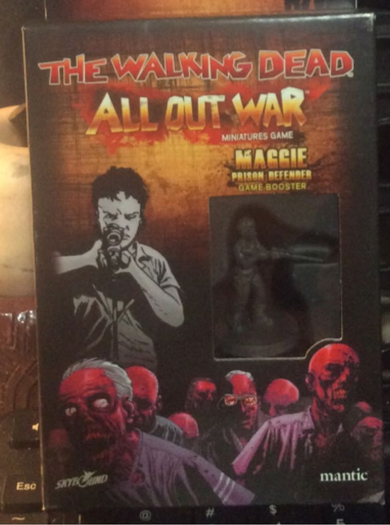 THE WALKING DEAD - ALL OUT WAR - Maggie, Prison Defender Boer - Wave III  board game collectible [Barcode 5060469660844] - Main Image 1