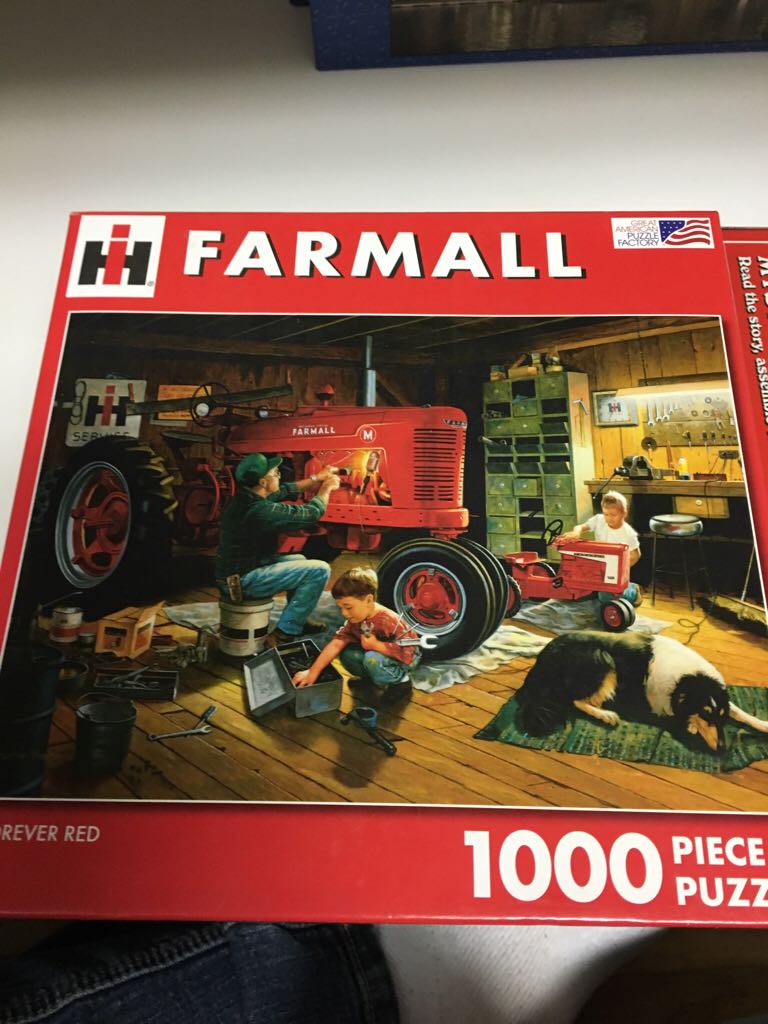 Puzzle 1000 Tractor  board game collectible [Barcode 010563087356] - Main Image 1