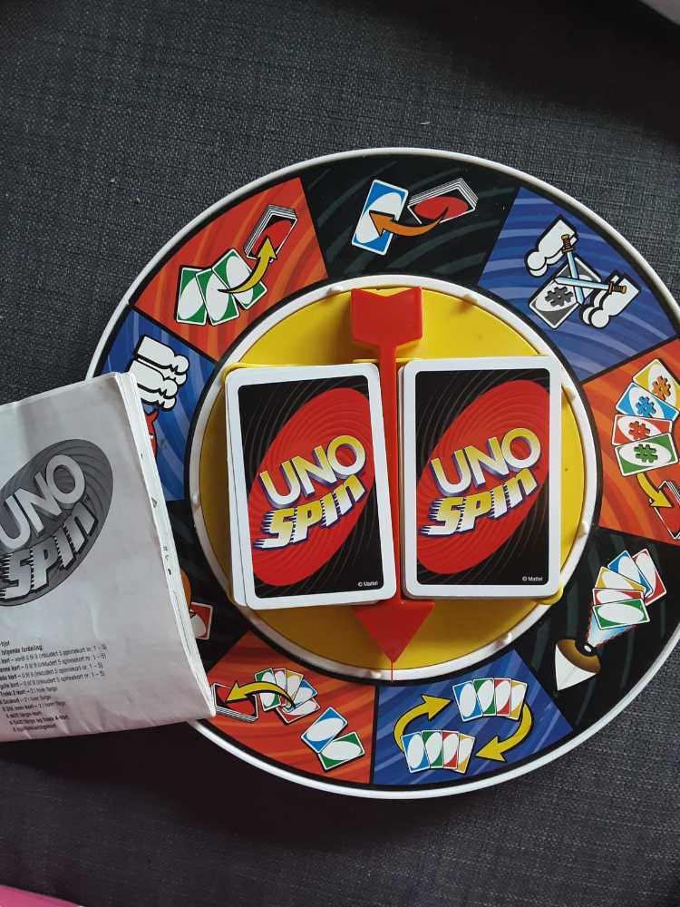 Uno: Spin  (2-10) board game collectible [Barcode 027084315394] - Main Image 3