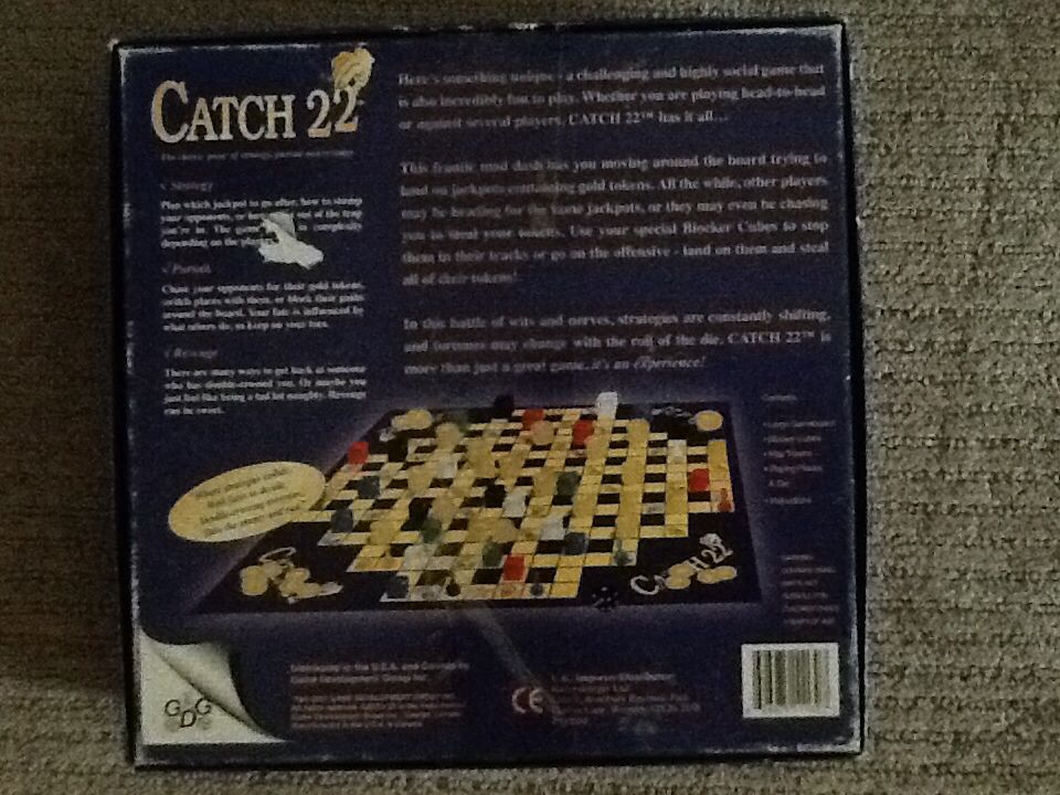 Catch 22  (2-6) board game collectible [Barcode 626975111307] - Main Image 2