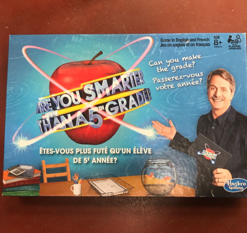 Are You Smarter Than A 5th Grader  board game collectible [Barcode 630509382972] - Main Image 1
