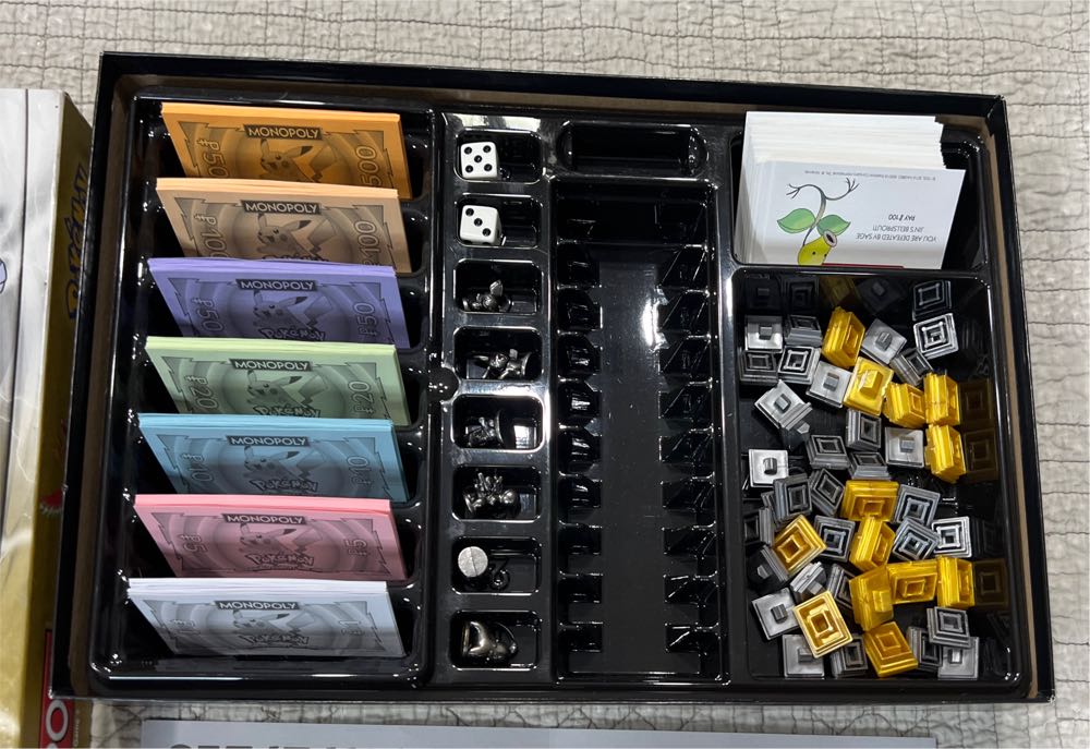 Pokémon Monopoly: Johto Edition  board game collectible [Barcode 630509579594] - Main Image 4