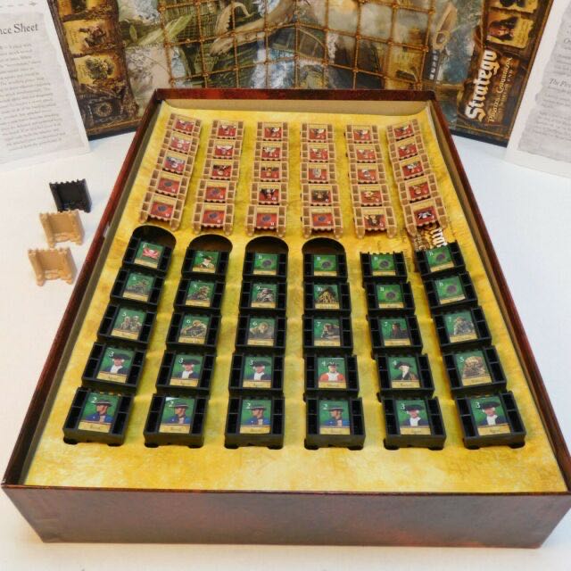 Stratego Pirates of the Caribbean at world’s End  (2) board game collectible [Barcode 653569251057] - Main Image 3