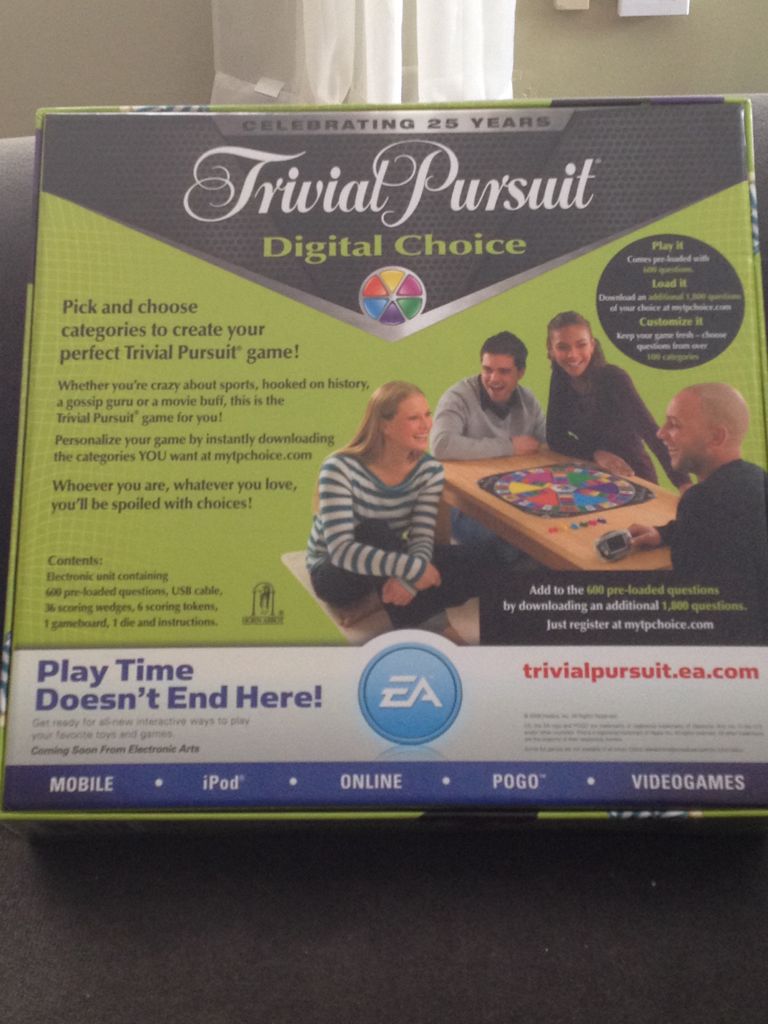 Trivial Pursuit: Digital Choice  (Teams or 2-6) board game collectible [Barcode 653569312949] - Main Image 2