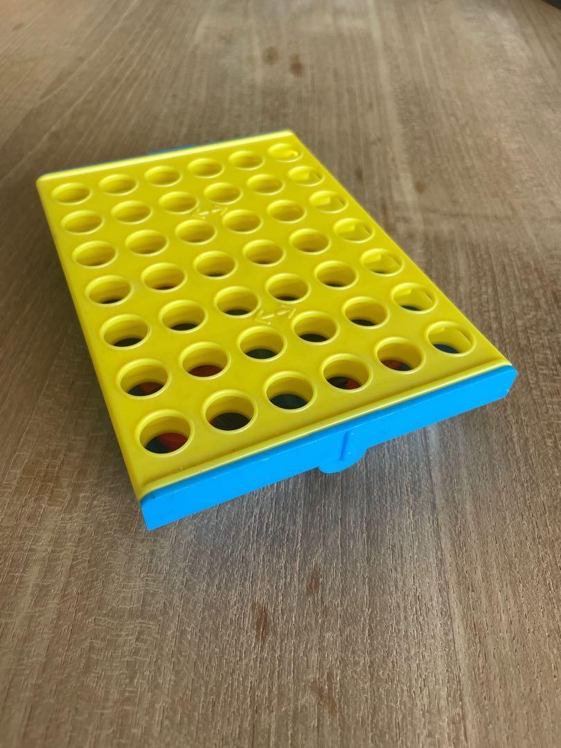 Connect Four  (2) board game collectible [Barcode 653569892908] - Main Image 2
