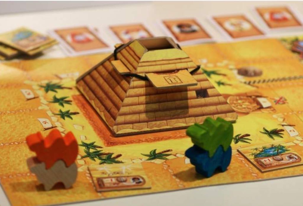 Camel Up (1st Ed)  (2-8) board game collectible [Barcode 688623106707] - Main Image 2