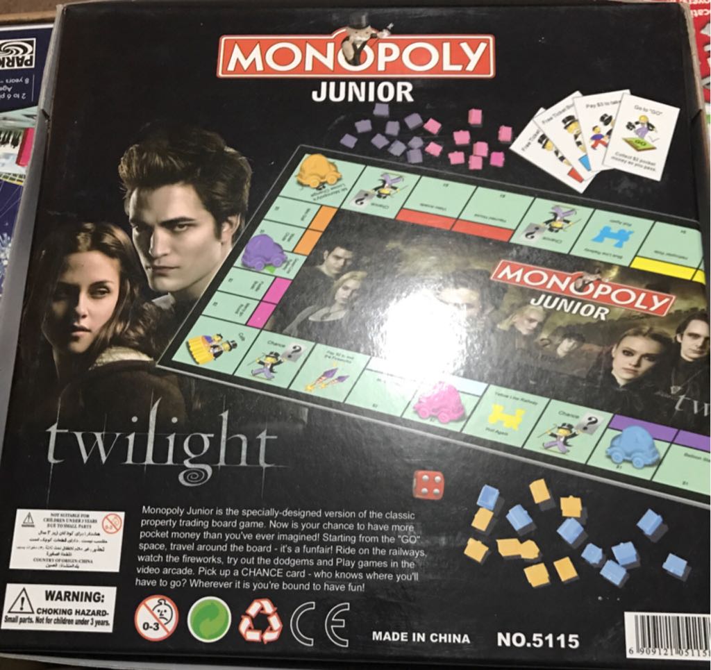 Twilight Monopoly Junior  (2-4) board game collectible [Barcode 6909121051158] - Main Image 2