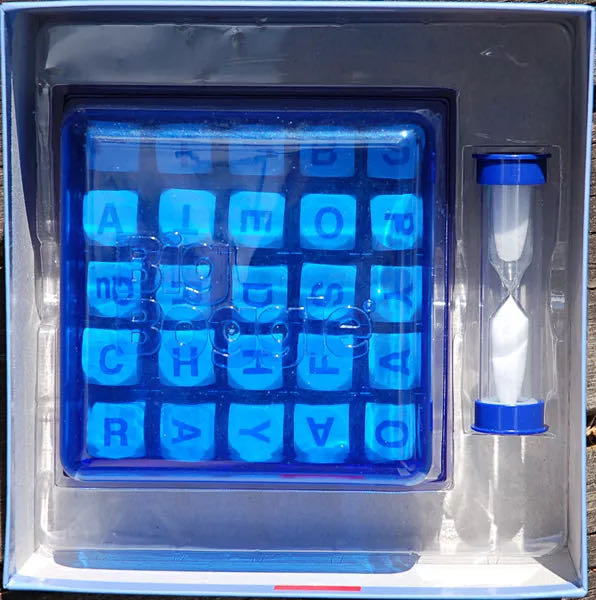 BIG BOGGLE  (2+) board game collectible [Barcode 714043011472] - Main Image 3