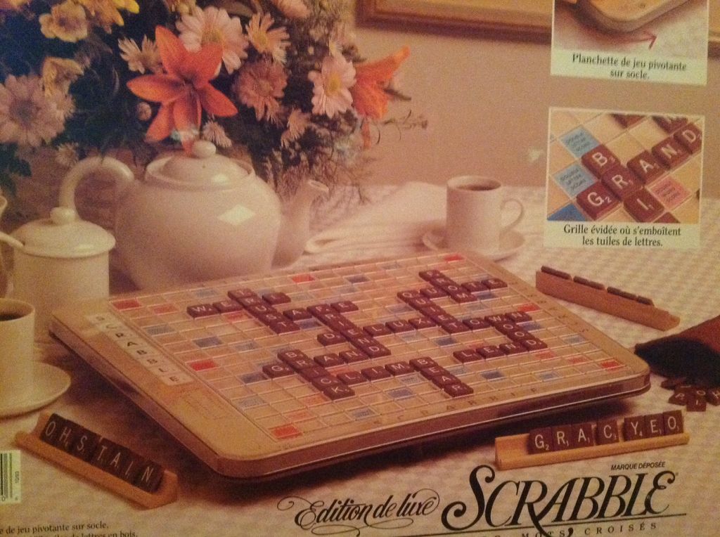Scrabble  (2-4) board game collectible [Barcode 032244040306] - Main Image 2