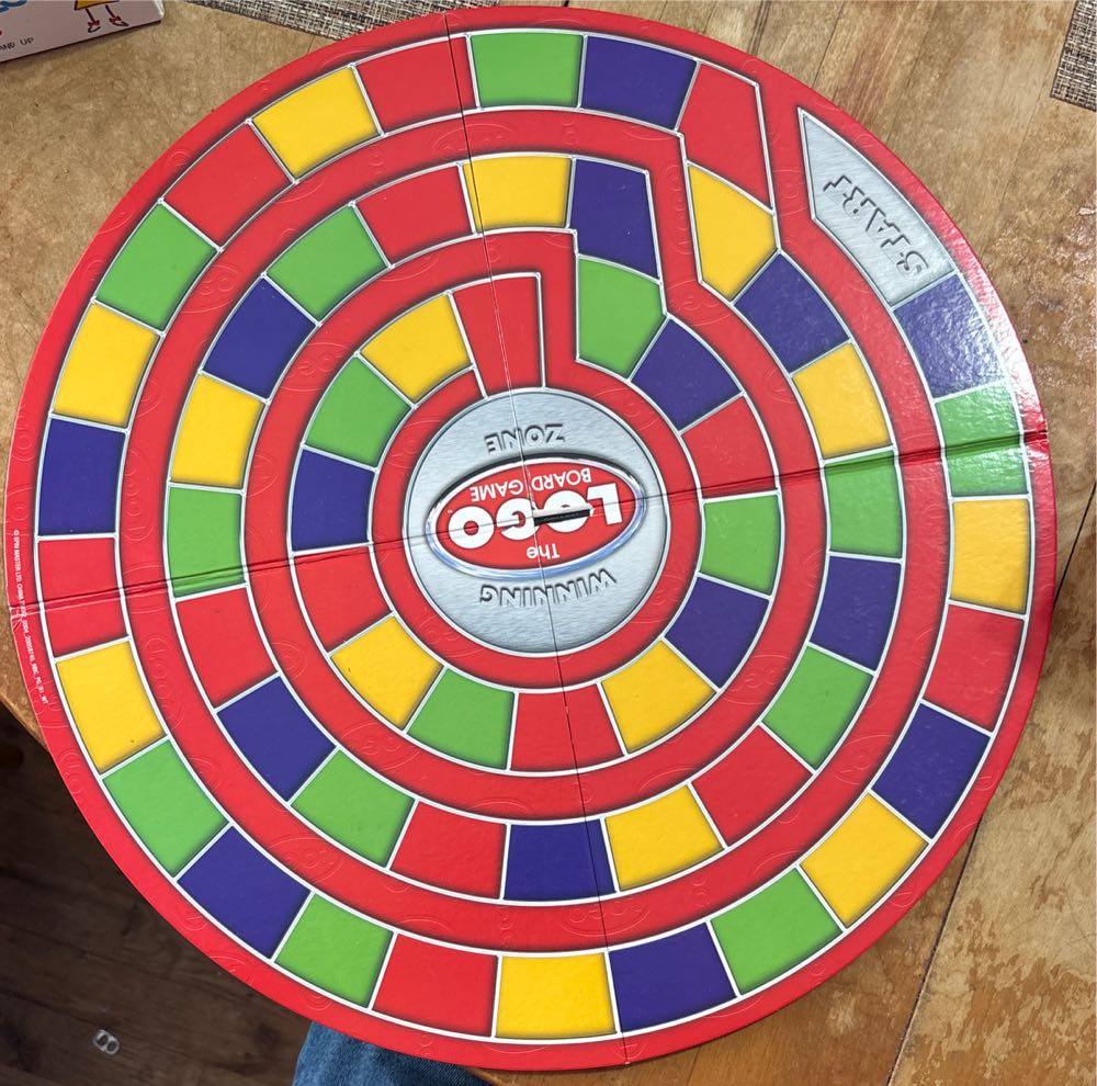 The Logo Board Game  (6) board game collectible [Barcode 778988026250] - Main Image 3