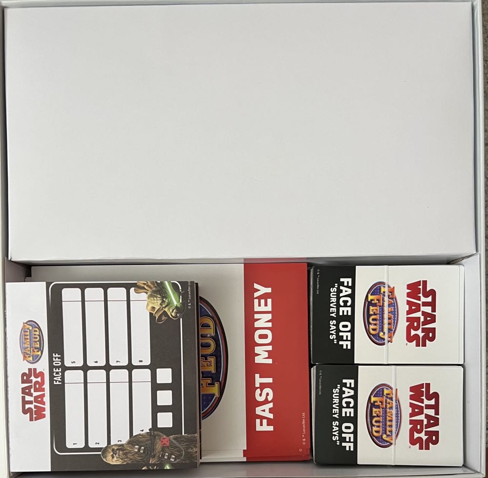 Star Wars Family Feud  (3+) board game collectible [Barcode 778988534397] - Main Image 3