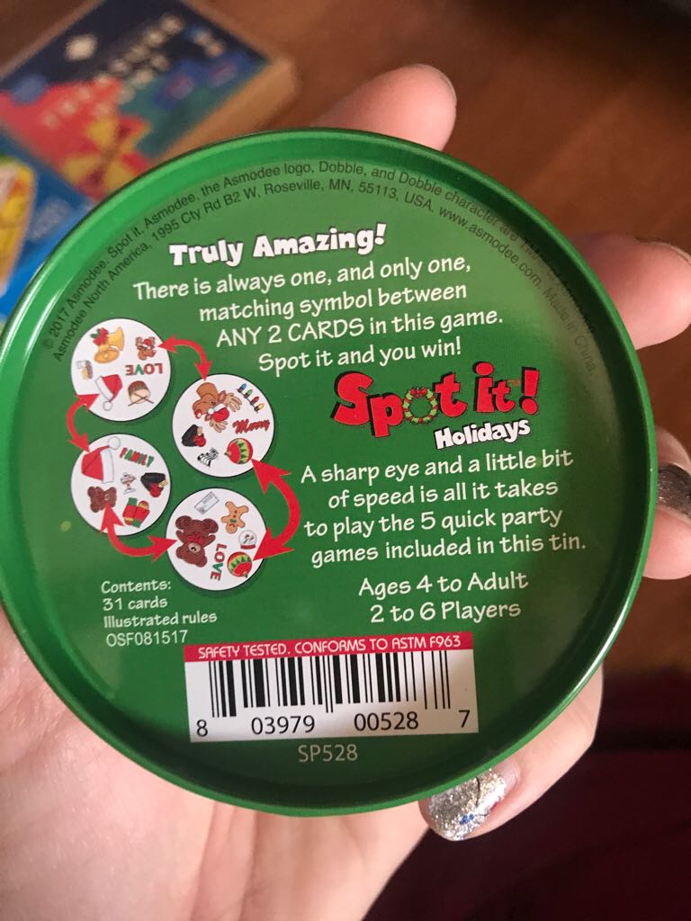 Spot It! Holiday  (2-6) board game collectible [Barcode 803979005287] - Main Image 2