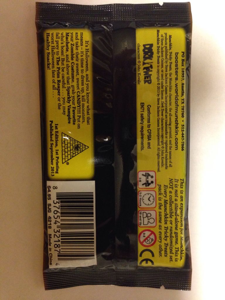 Munchkin: Tricky Treats  (3-6) board game collectible [Barcode 837654321874] - Main Image 2