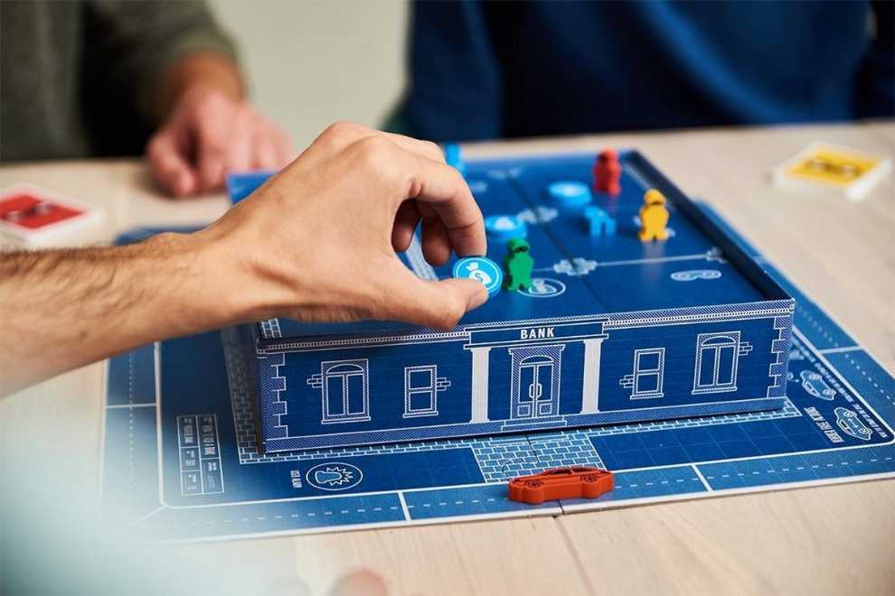 How To Rob A Bank  (2-4 Players) board game collectible [Barcode 855607007026] - Main Image 4