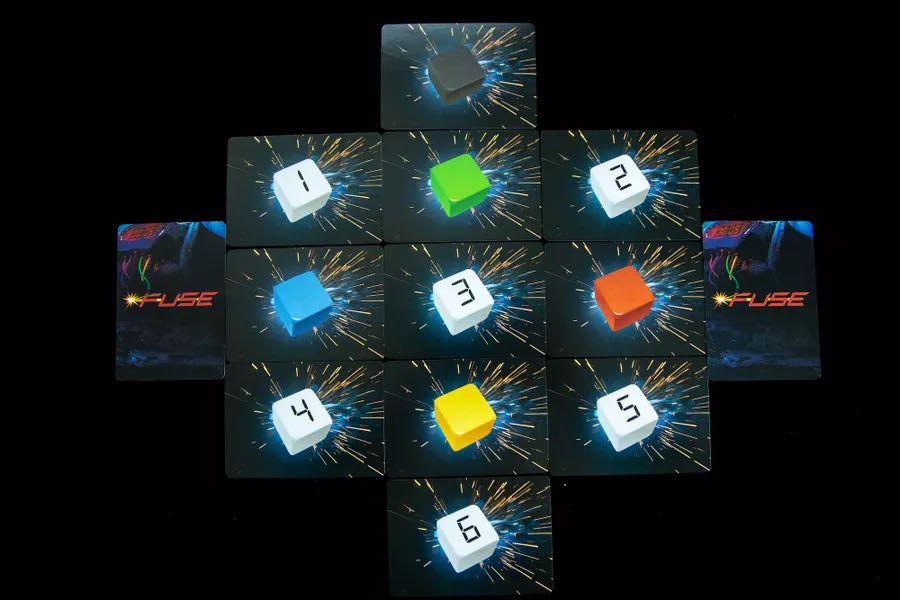 Fuse  (1-5) board game collectible [Barcode 859930005049] - Main Image 4