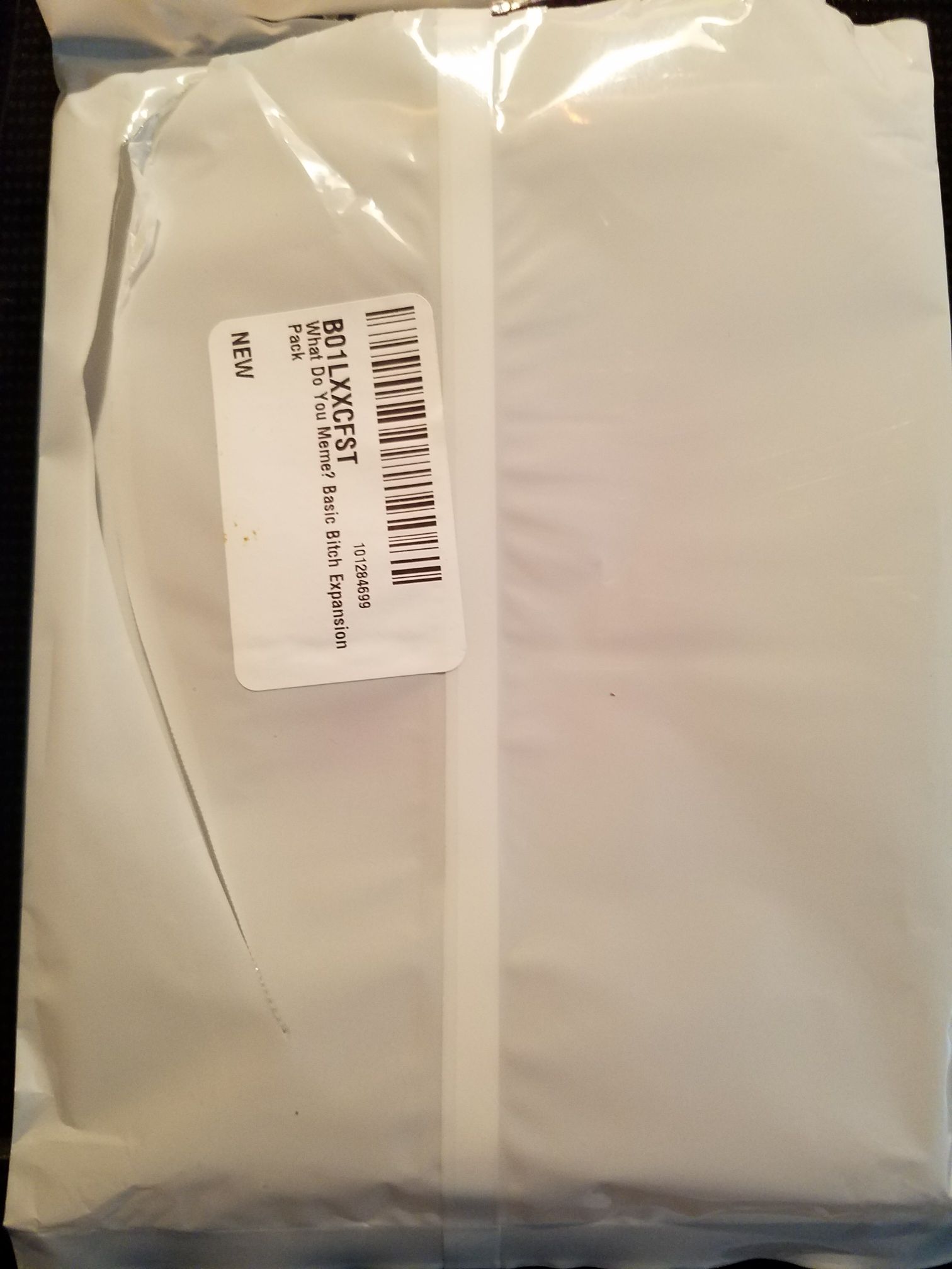 What Do You Meme? - Basic Bitch Pack  (3 to 20+) board game collectible [Barcode 860649000317] - Main Image 2