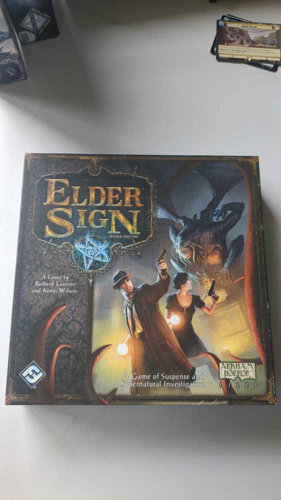 Elder Sign  (2-8) board game collectible [Barcode 9781616611354] - Main Image 3