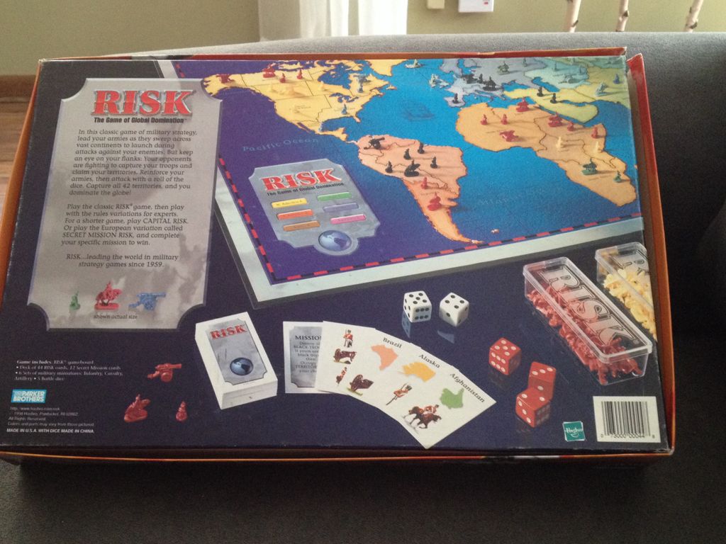 Risk  (2-5) board game collectible - Main Image 2