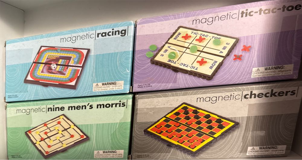 The Toy Network Magnetic Travel Mini Road Trip Checkers Auto Classic Pocket Backgammon Racing Space New Of Racer Size Venture Tic Tac Chinese Ludo Foldable For 5” Toe  board game collectible [Barcode 097138617613] - Main Image 3