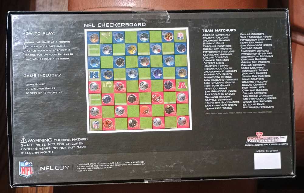 Checkers Chicago Bears NFL Checkers  (2) board game collectible - Main Image 2