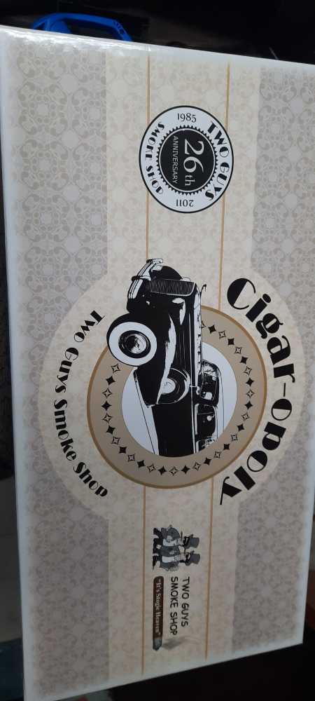 Invasion 60’s Trivia In Trunk British Invasion Trivia Linda Mccartney Centre New The Movie Volume 1 Open Box Beatles