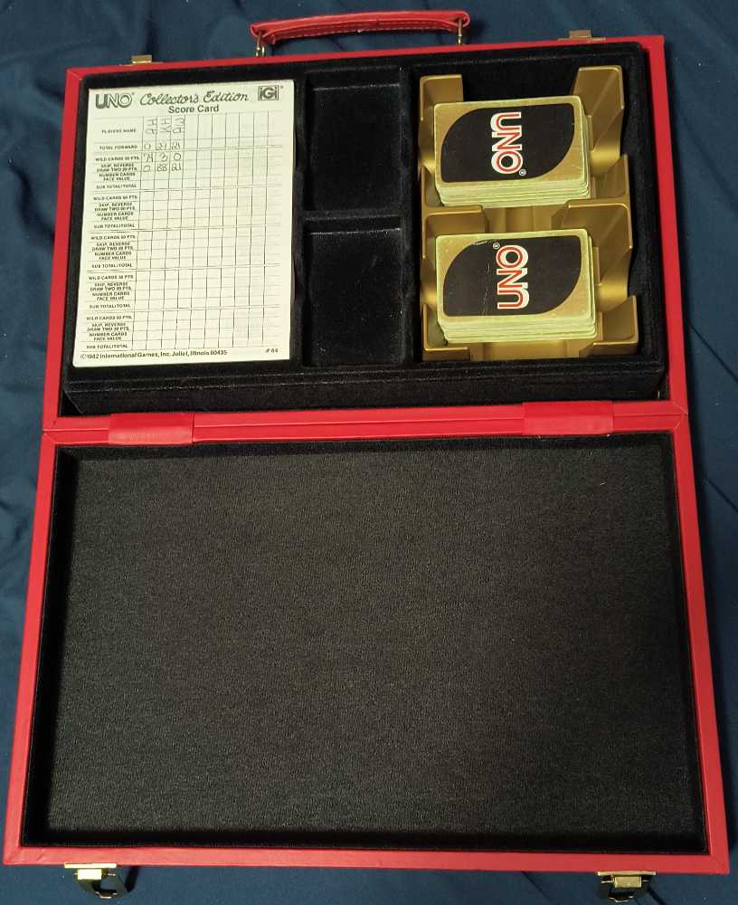 Uno! Collector’s Edition  (2-10) board game collectible - Main Image 2