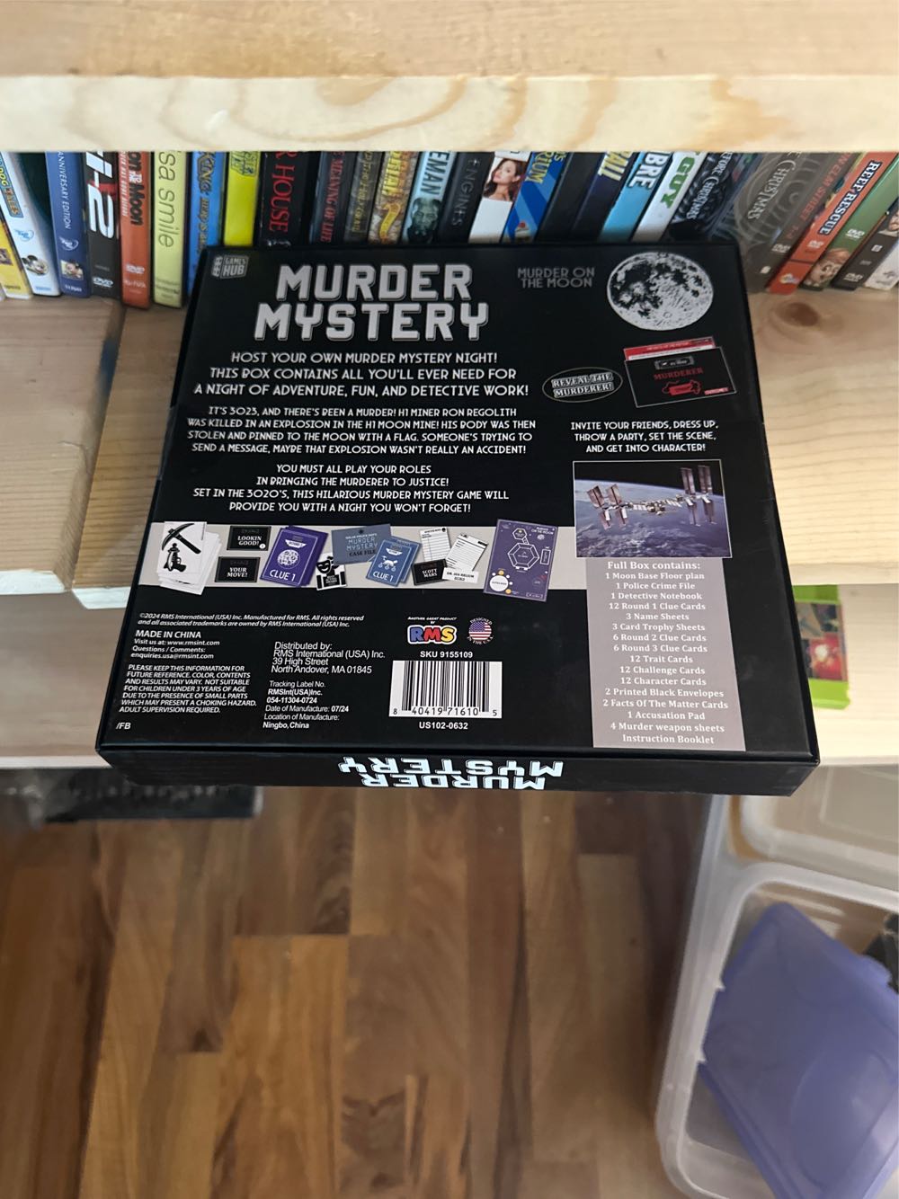 Murder Mystery Murder: On The Moon  (5-13) board game collectible [Barcode 840419716105] - Main Image 2