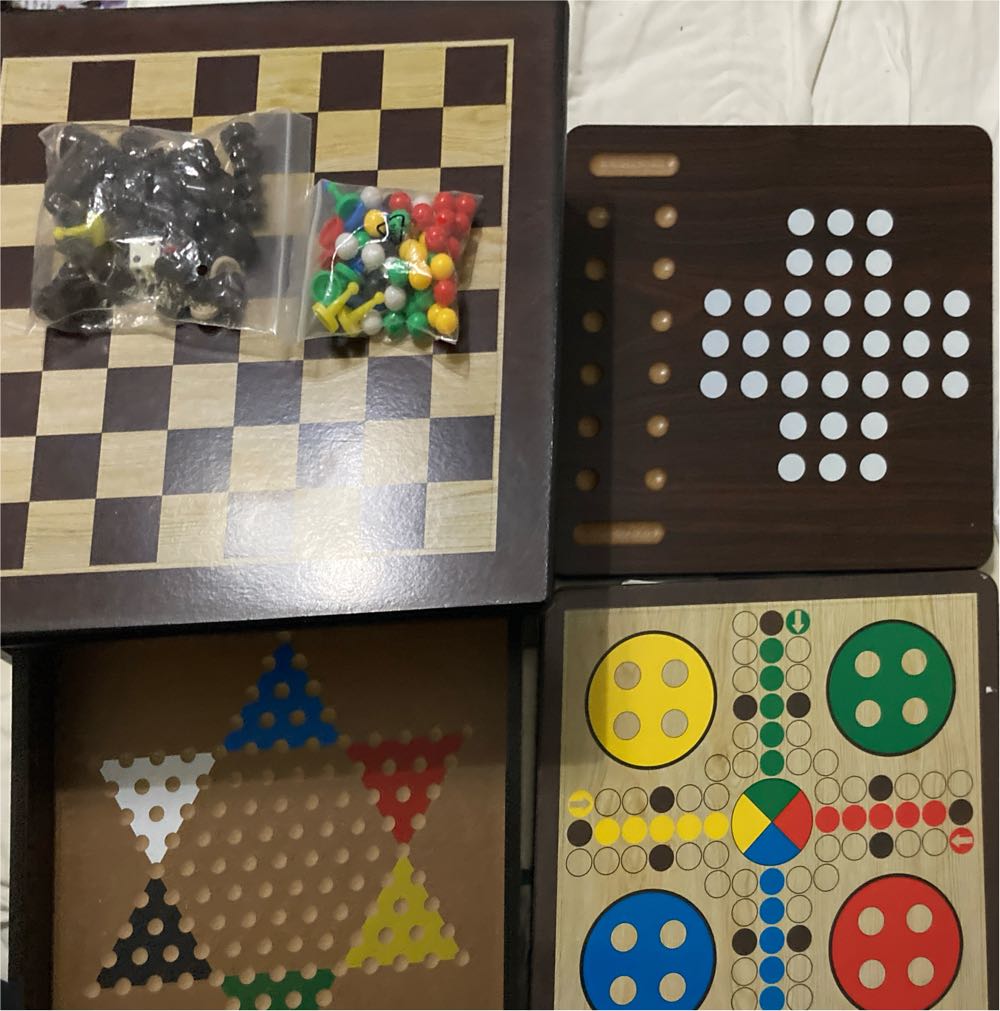 10 Classic Games  (1-6) board game collectible [Barcode 4897049303256] - Main Image 3