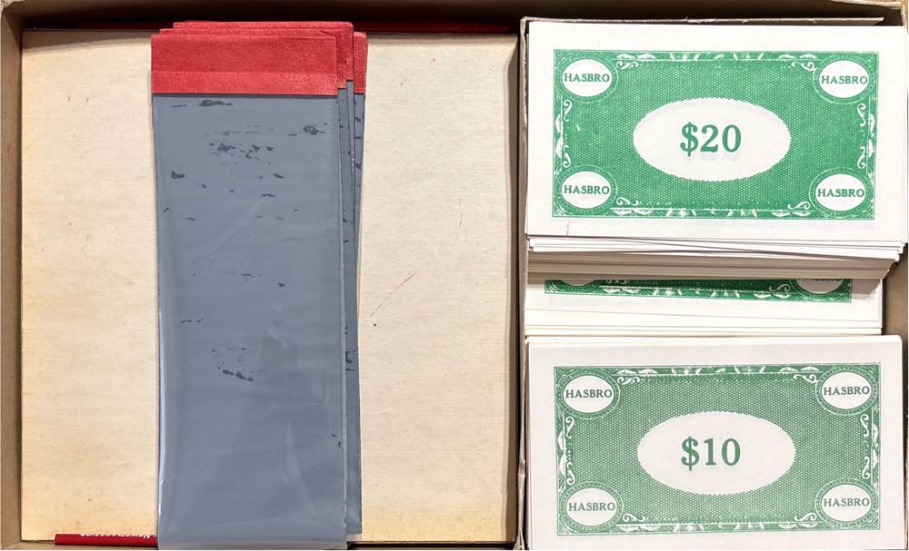 The Newlywed Game  (2-4 Couples) board game collectible - Main Image 2