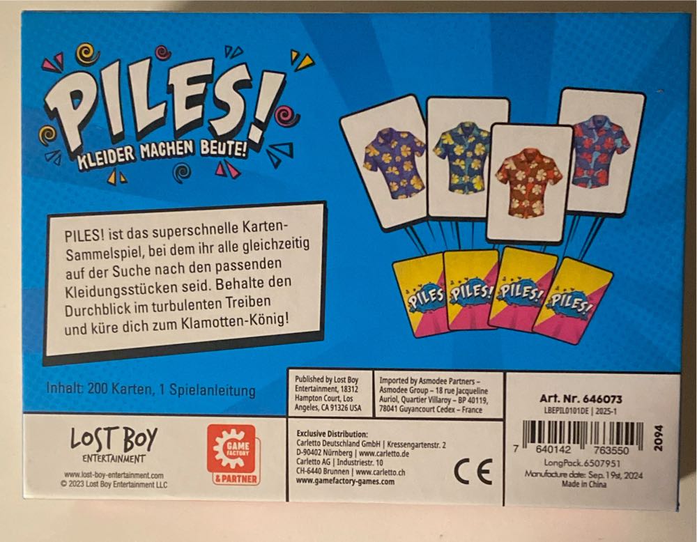 Game Factory Piles Fast Card Game For 2 To 8 Players Fashion Themed Ages 8 And Up German Edition  (2-8) board game collectible [Barcode 7640142763550] - Main Image 2