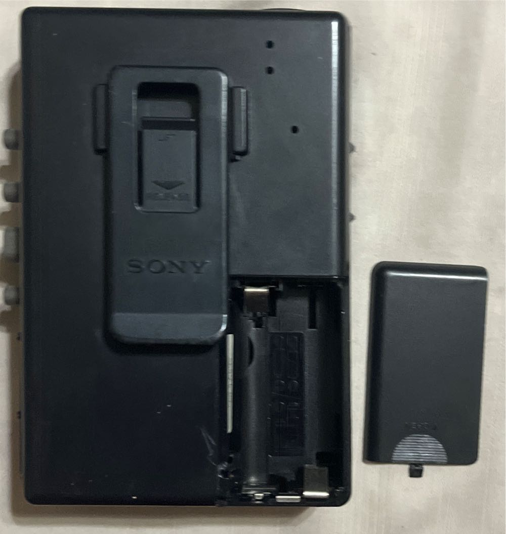 Sony Walkman Casette Wm-af48/bf48  board game collectible - Main Image 2