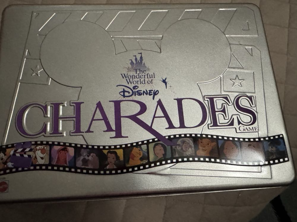 Murder In Tinseltown | Board Game | Ages 12 | 1 4 Players