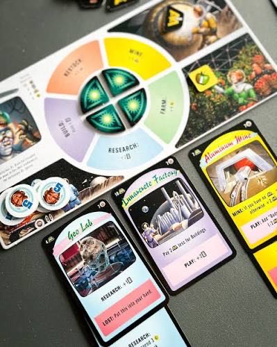 Moon Colony Bloodbath  (1-5) board game collectible [Barcode 655132006477] - Main Image 3