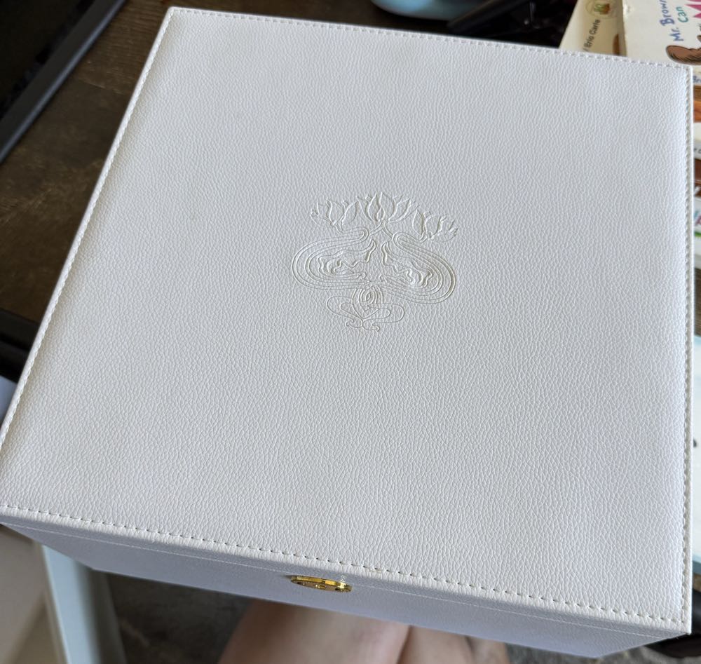 Artistry: Jewelry Box Edition 🎲  (1-4) board game collectible [Barcode 850068771035] - Main Image 3