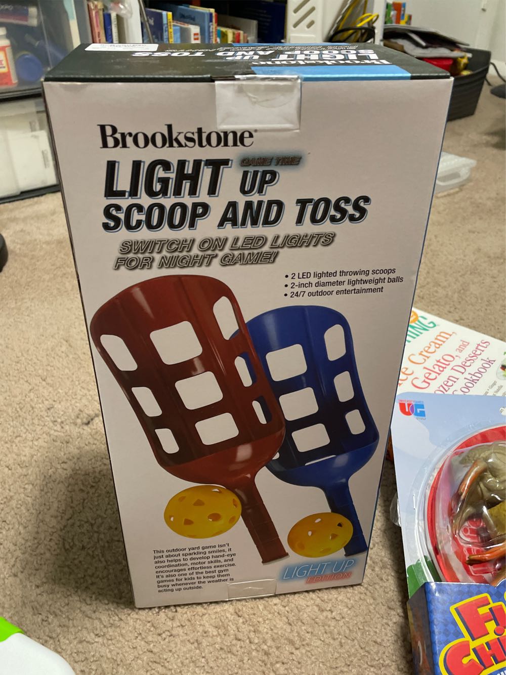 Light Up Scoop And Toss  board game collectible - Main Image 2