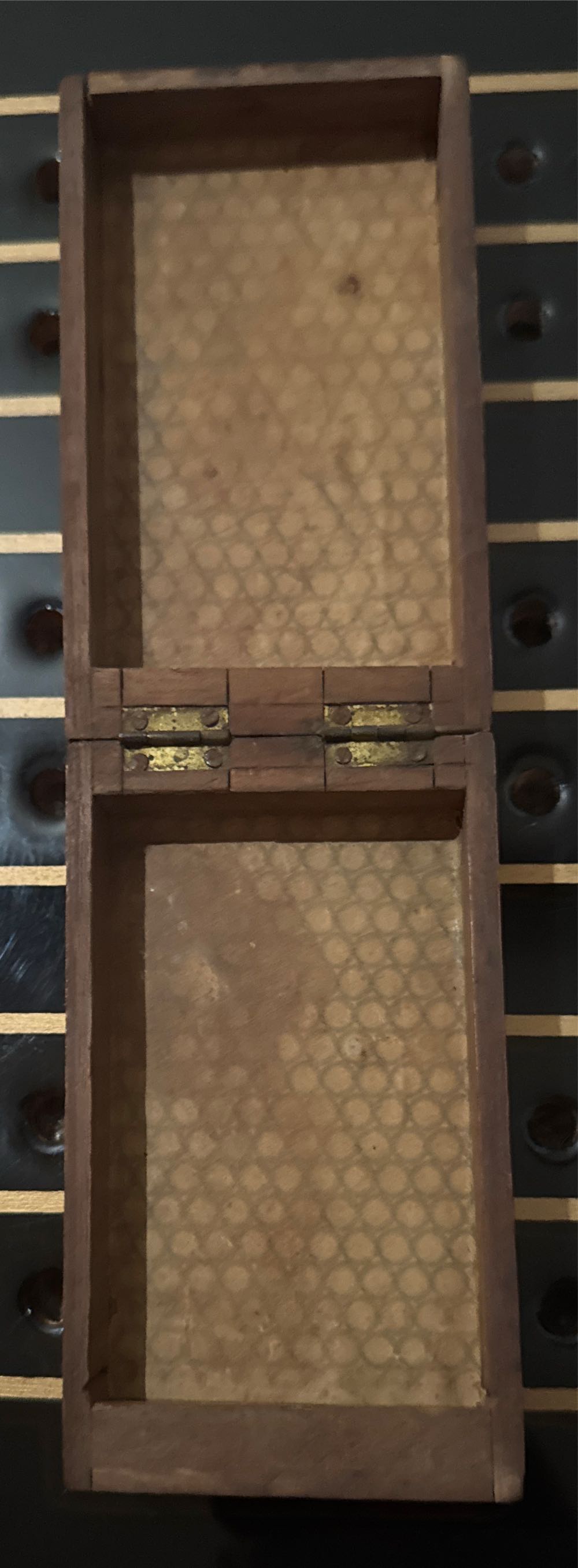 English Box Cribbage Board  (2 Twice Around) board game collectible - Main Image 3