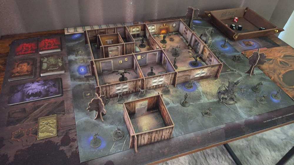 Lynnvander Evil Dead 2 The Board Game Deluxe Edition Groovy Pledge  (1-6) board game collectible [Barcode 071380000072] - Main Image 4