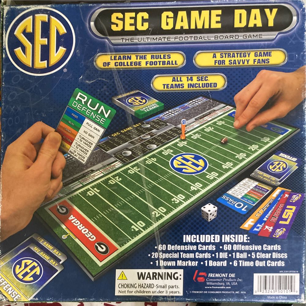 Sec Day The Ultimate College Football Family New  (2-4) board game collectible [Barcode 023245501019] - Main Image 2