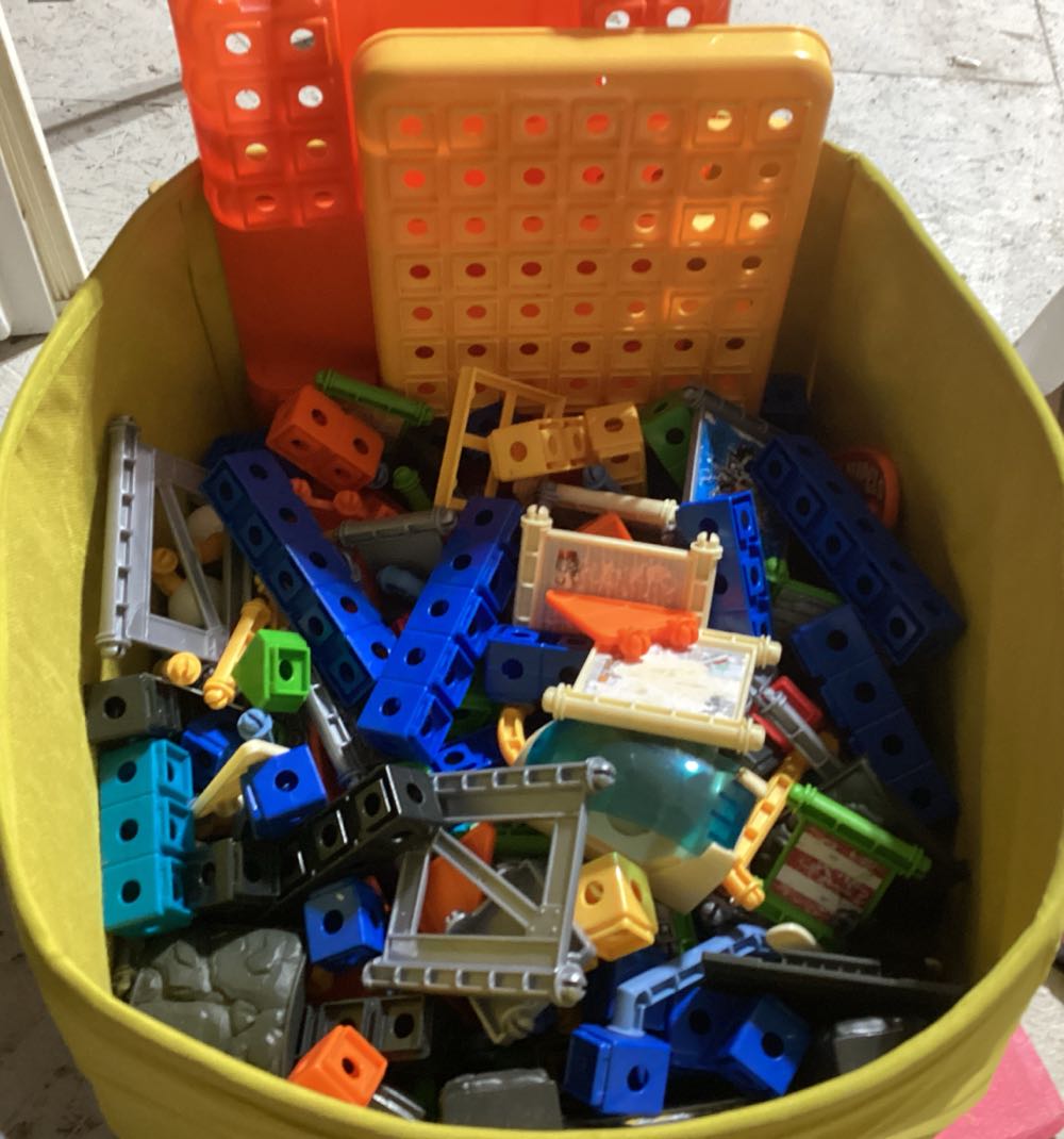 Paladone Dungeons Dragons Jigsaw Puzzle In Collectible Tin Paladone & 250 Piece