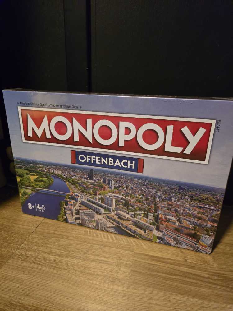 Gullible: The Hilarious Team Game Of Creativity Bluffing And Astonishing Facts. Will You Fool Your Family And Friends Or Believe The Unbelievable? Gullible Same Game Smaller Box New Edition