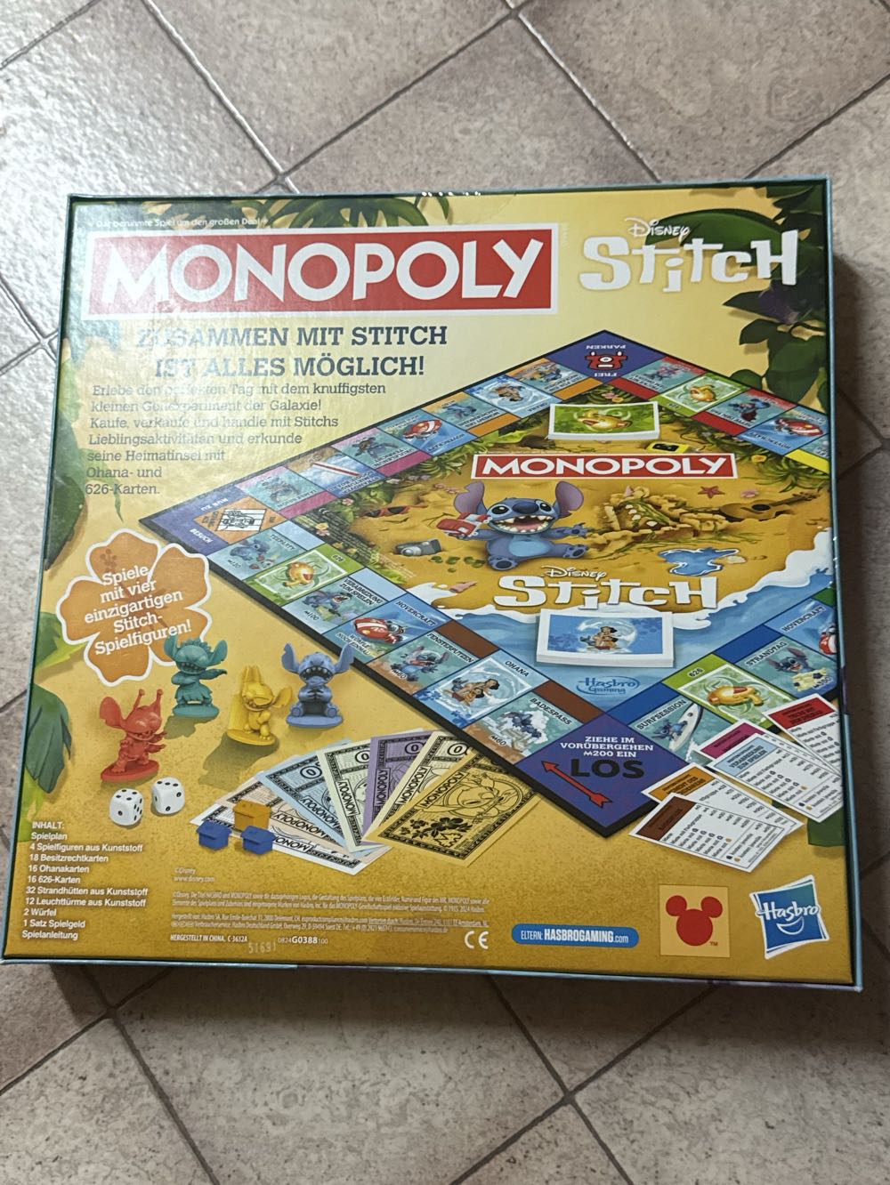 Monopoly: Disney Stitch  (2-4) board game collectible [Barcode 5010996319340] - Main Image 2
