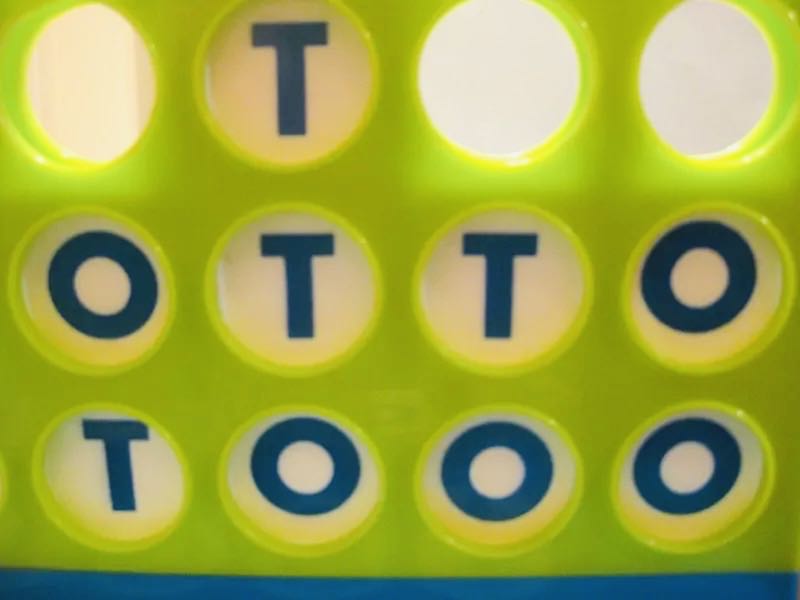 Toot And Otto  (2) board game collectible [Barcode 019275077709] - Main Image 4