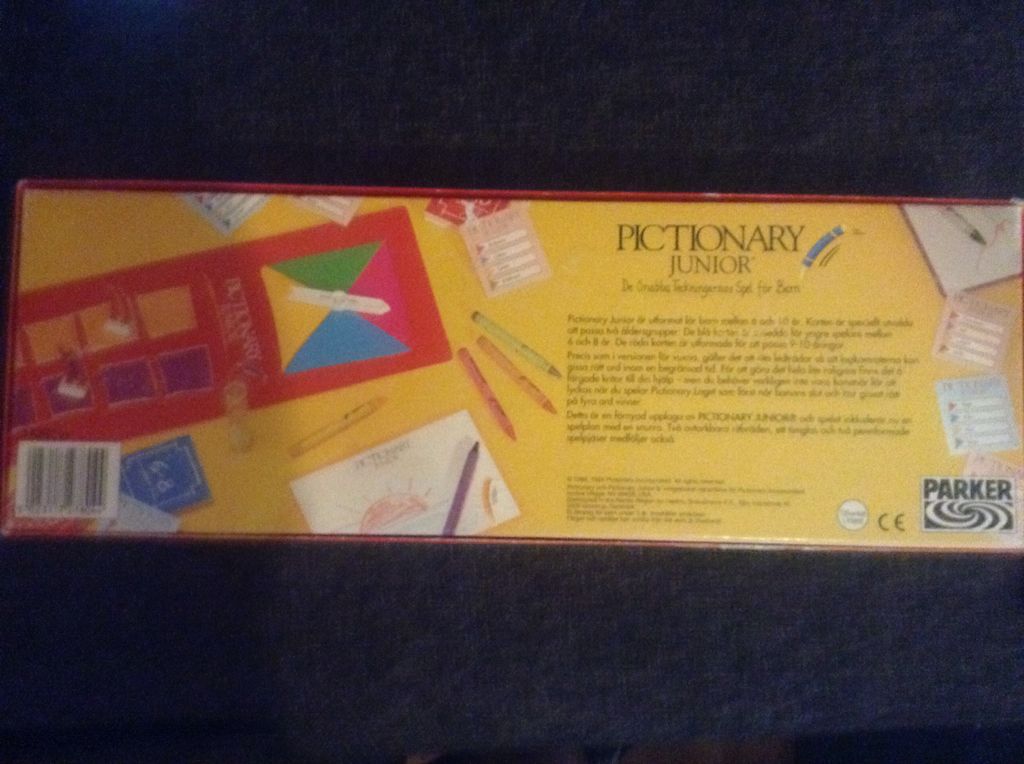 Pictionary Jr.  (3+) board game collectible [Barcode 032244045325] - Main Image 2