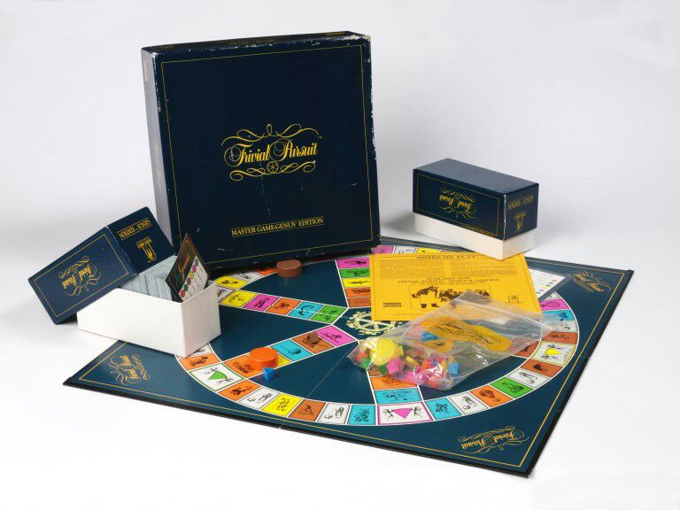 Trivial Pursuit Master Game- Genus II Edition  (2+) board game collectible [Barcode 9310457200542] - Main Image 2