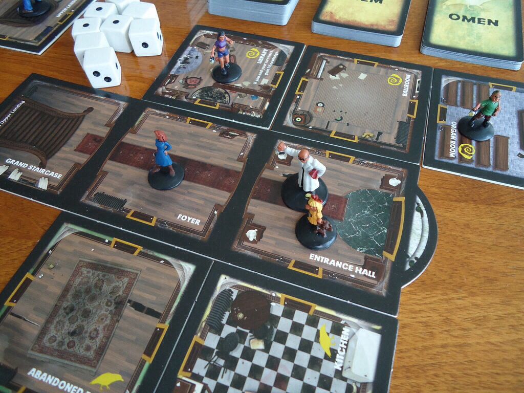 Betrayal At House On The Hill  (3-6) board game collectible - Main Image 2